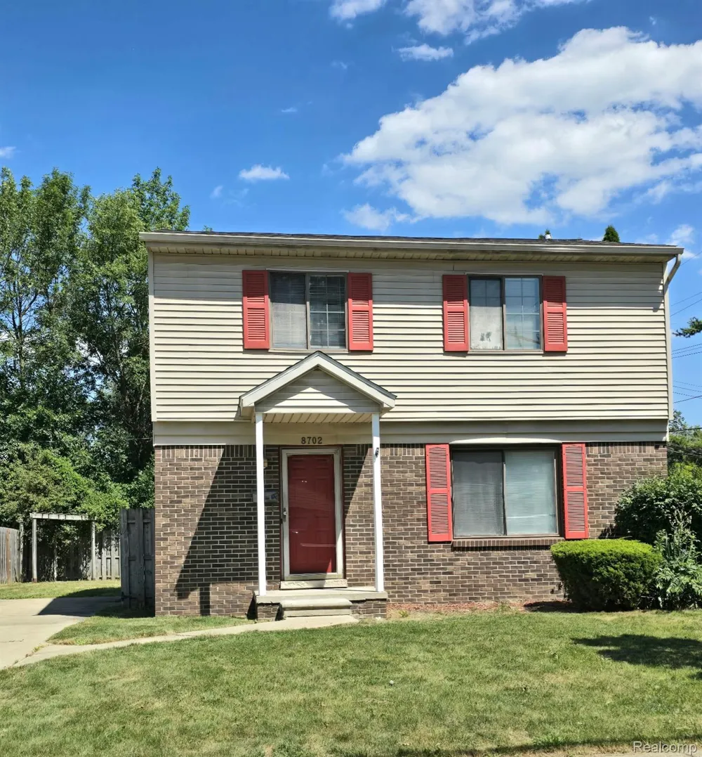 8702 Hazelton Street Dearborn Heights City, MI 48127
