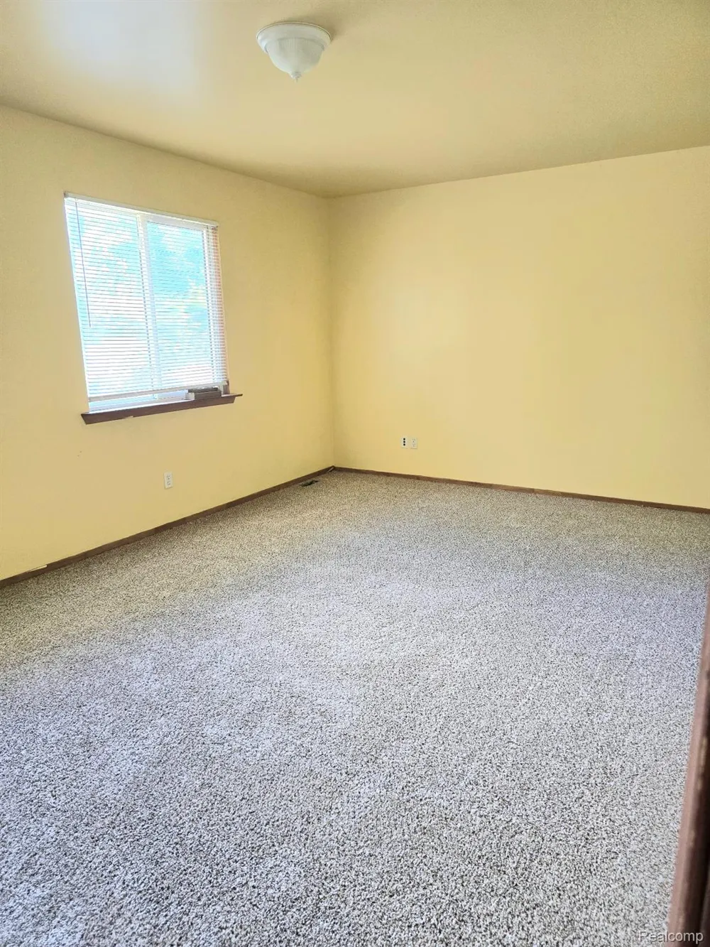 8702 Hazelton Street Dearborn Heights City, MI 48127