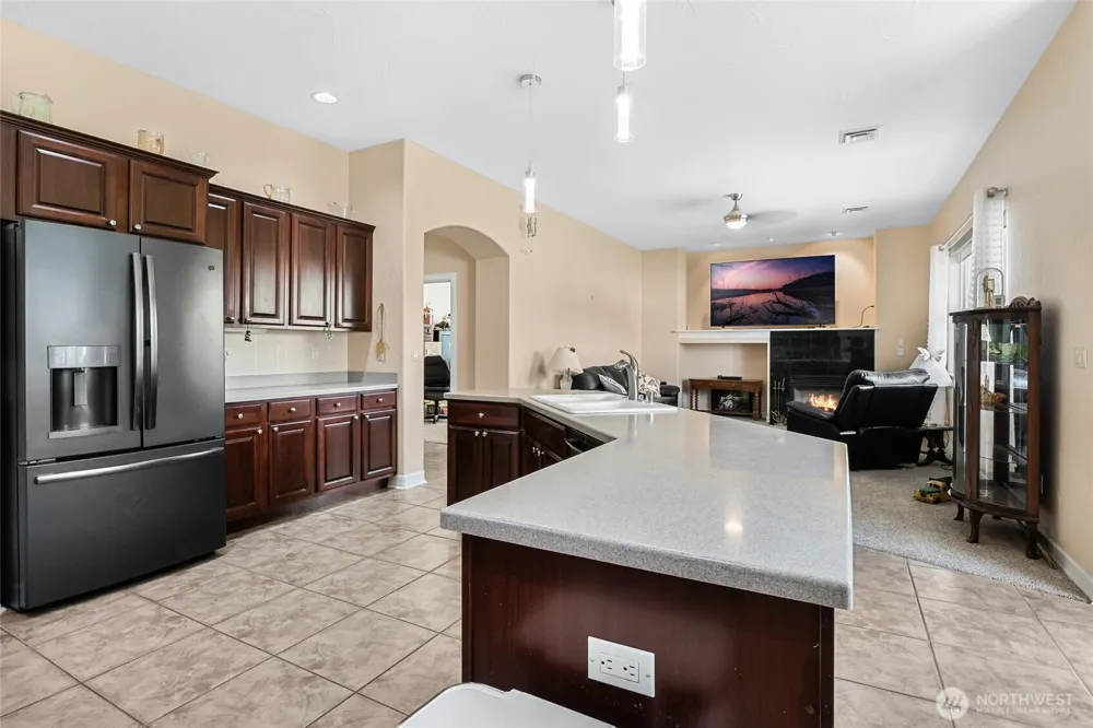 6616 Rd 1.9 NE Moses Lake, WA 98837