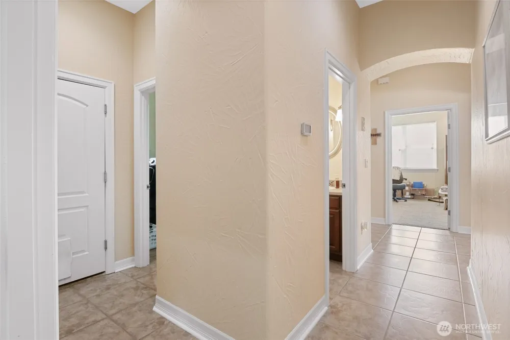 6616 Rd 1.9 NE Moses Lake, WA 98837