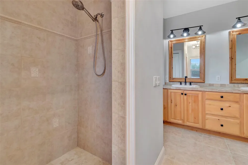 1215 LAKESHORE DRIVE Eustis, FL 32726