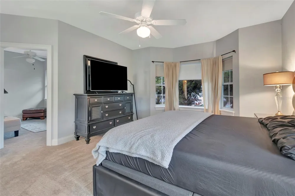 1215 LAKESHORE DRIVE Eustis, FL 32726