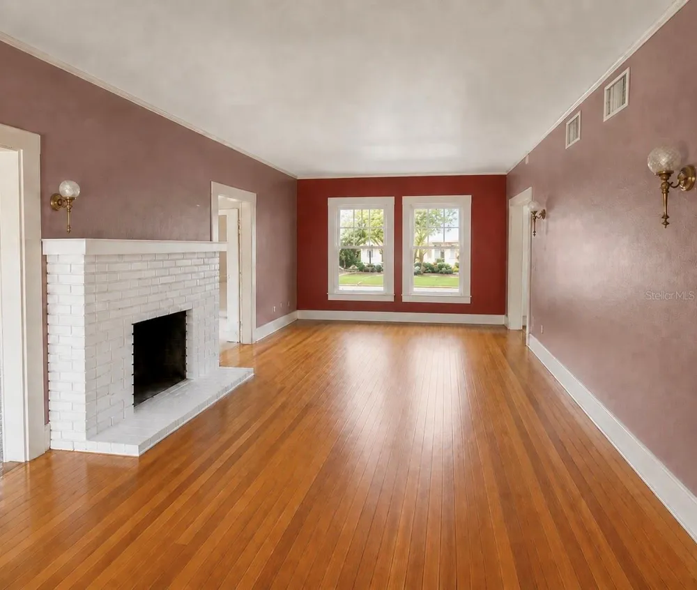 4535 9TH AVENUE St Petersburg, FL 33713