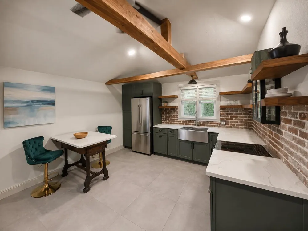 4535 9TH AVENUE St Petersburg, FL 33713