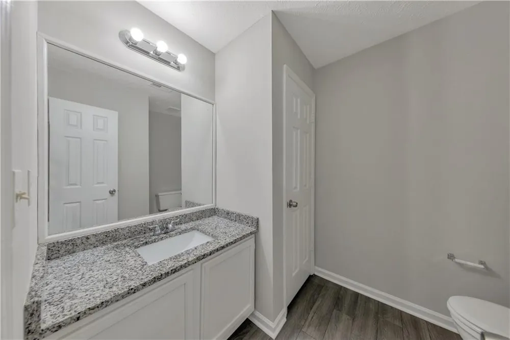 1008 Huntington Trace SE Smyrna, GA 30082