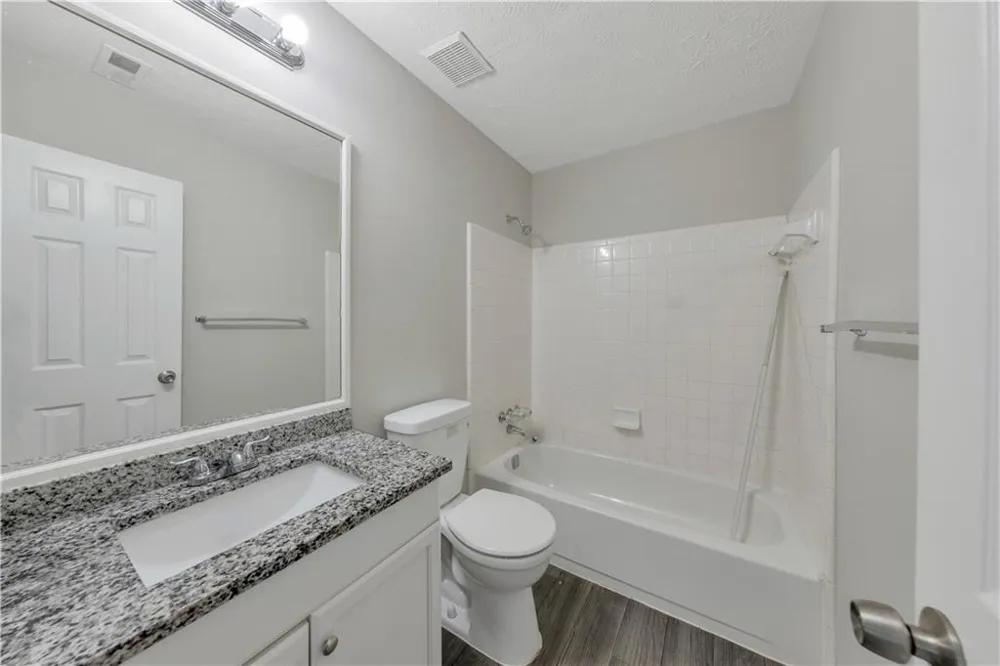 1008 Huntington Trace SE Smyrna, GA 30082