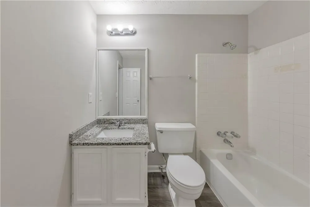 1008 Huntington Trace SE Smyrna, GA 30082