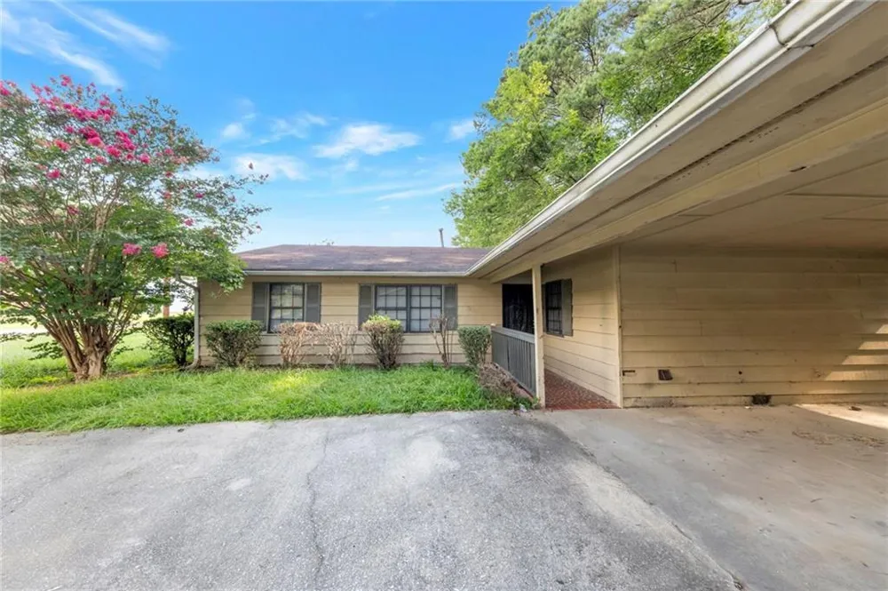 5835 Bearing Way College Park, GA 30349