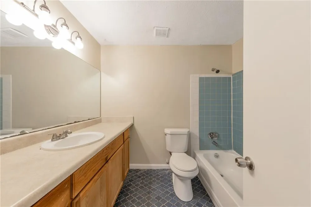 5835 Bearing Way College Park, GA 30349