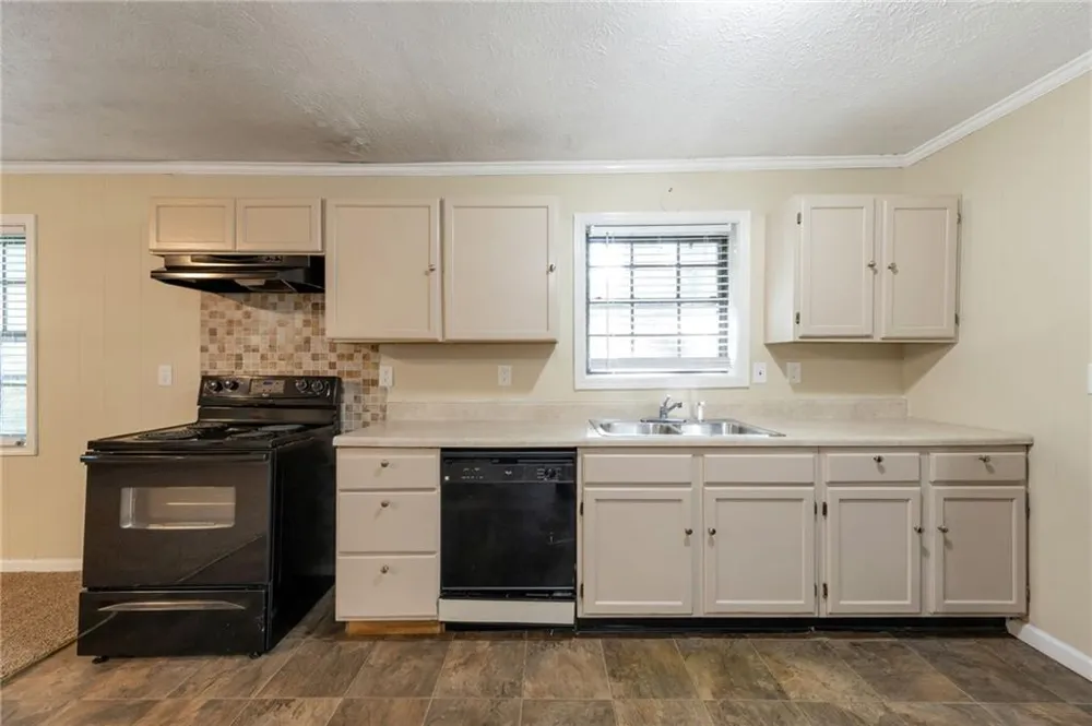5835 Bearing Way College Park, GA 30349