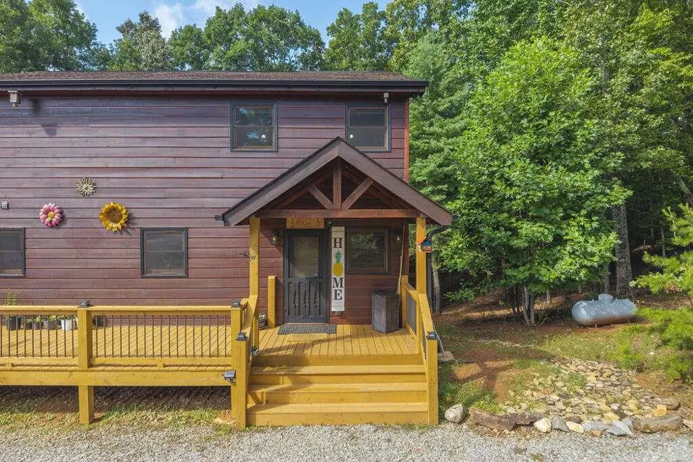 72 Gibbs Trail Mineral Bluff, GA 30559
