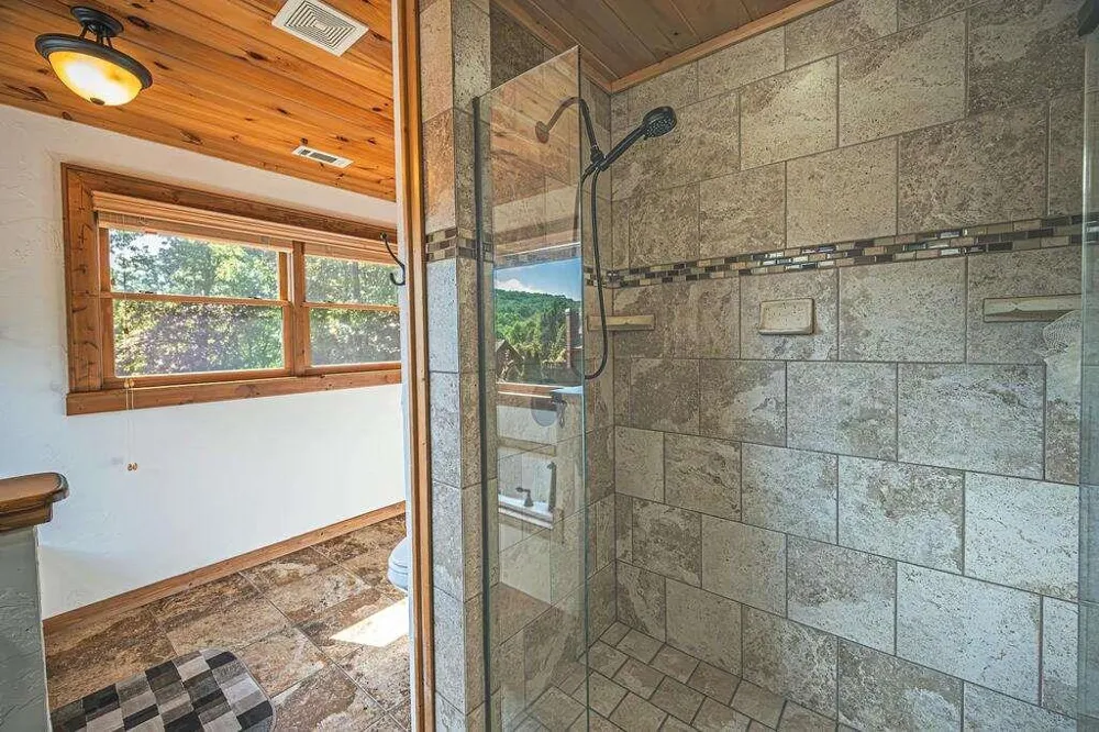 72 Gibbs Trail Mineral Bluff, GA 30559