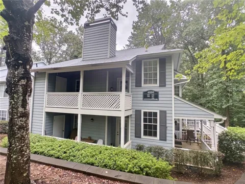4080 Riverlook Parkway #205