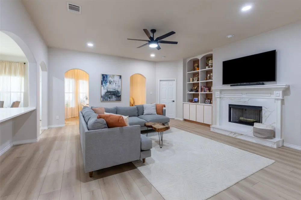 913 Caudle Lane Savannah, TX 76227