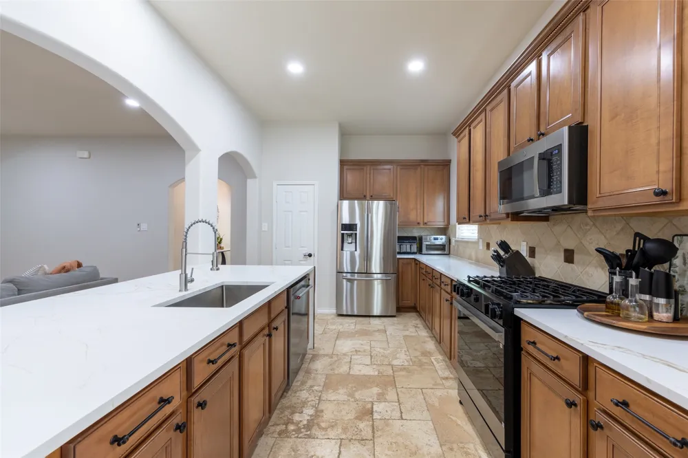913 Caudle Lane Savannah, TX 76227