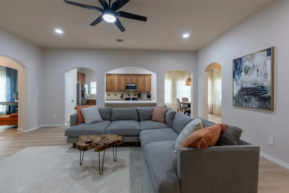 913 Caudle Lane Savannah, TX 76227
