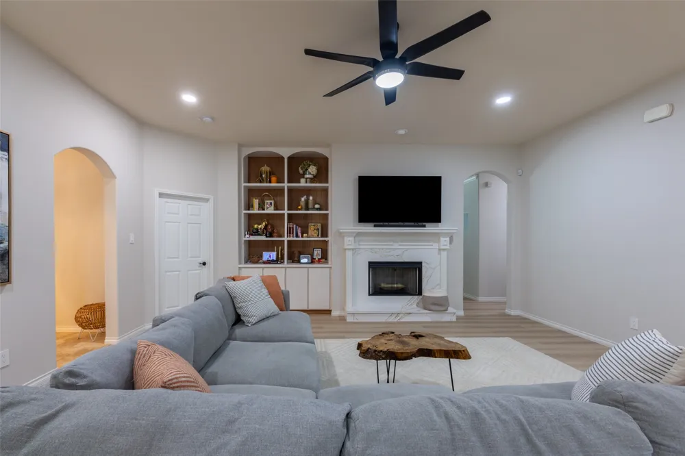 913 Caudle Lane Savannah, TX 76227
