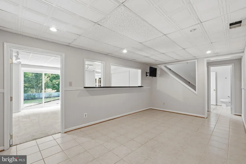 7316 WALNUT KNOLL DRIVE Springfield, VA 22153