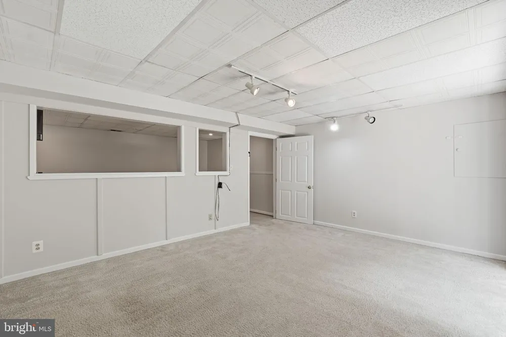 7316 WALNUT KNOLL DRIVE Springfield, VA 22153