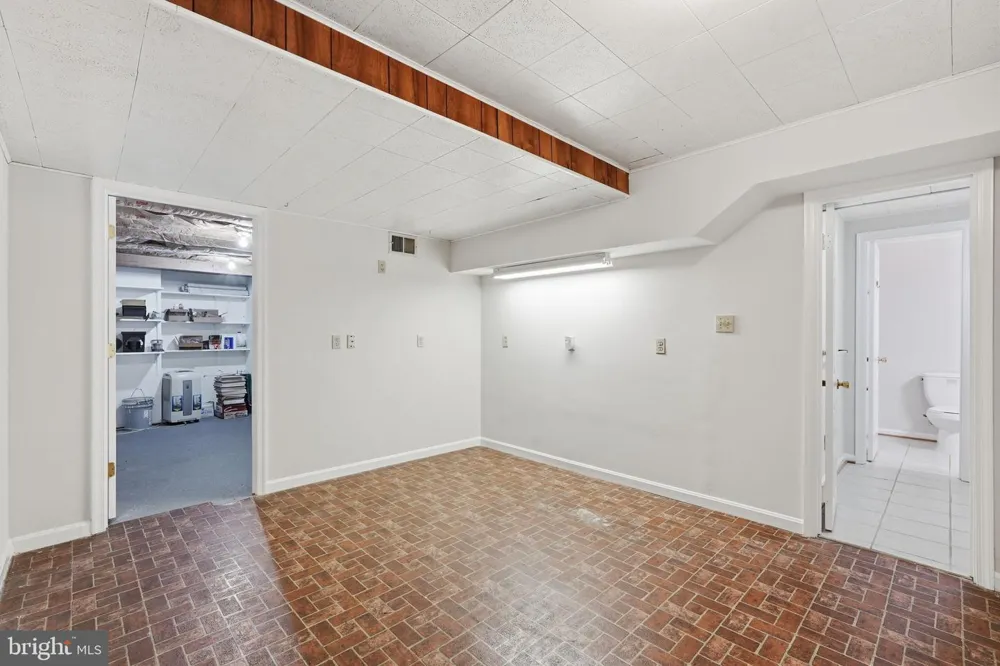 7316 WALNUT KNOLL DRIVE Springfield, VA 22153