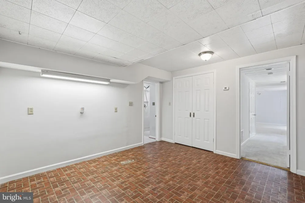 7316 WALNUT KNOLL DRIVE Springfield, VA 22153