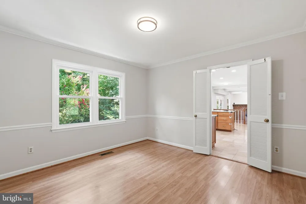 7316 WALNUT KNOLL DRIVE Springfield, VA 22153