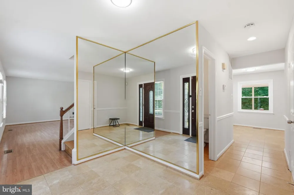 7316 WALNUT KNOLL DRIVE Springfield, VA 22153