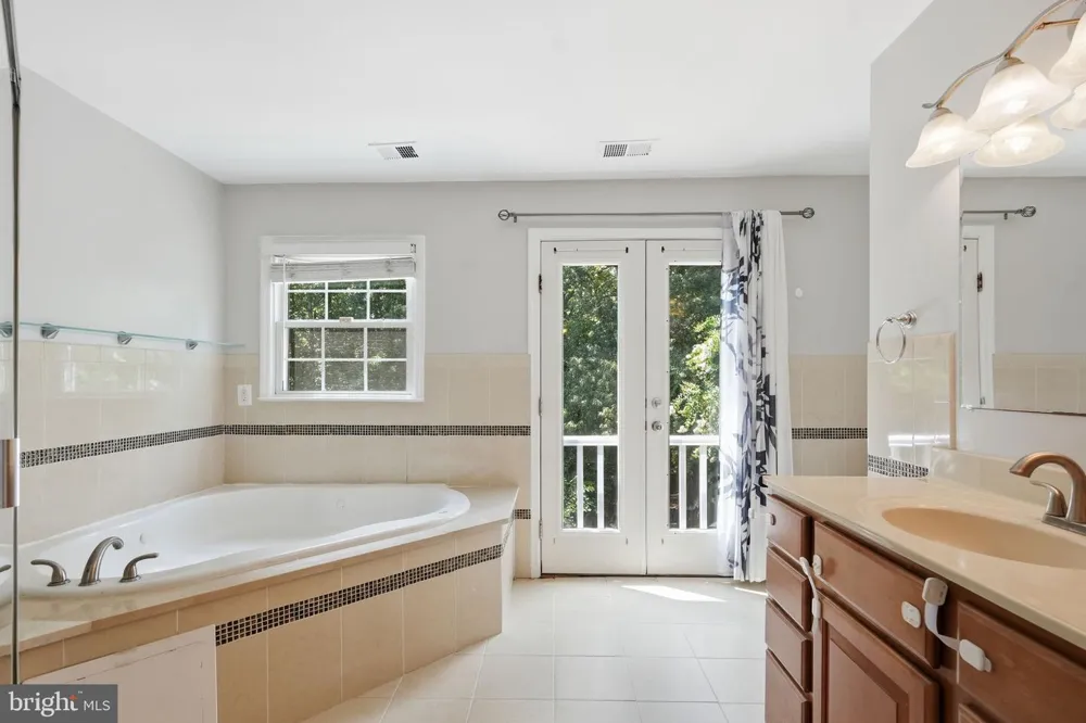 7316 WALNUT KNOLL DRIVE Springfield, VA 22153