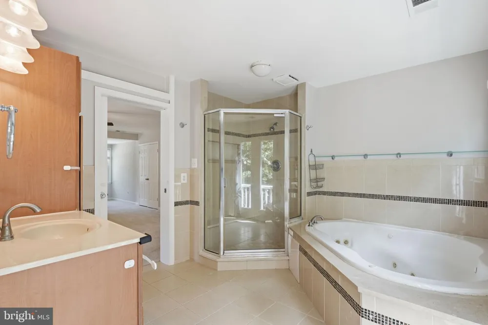 7316 WALNUT KNOLL DRIVE Springfield, VA 22153