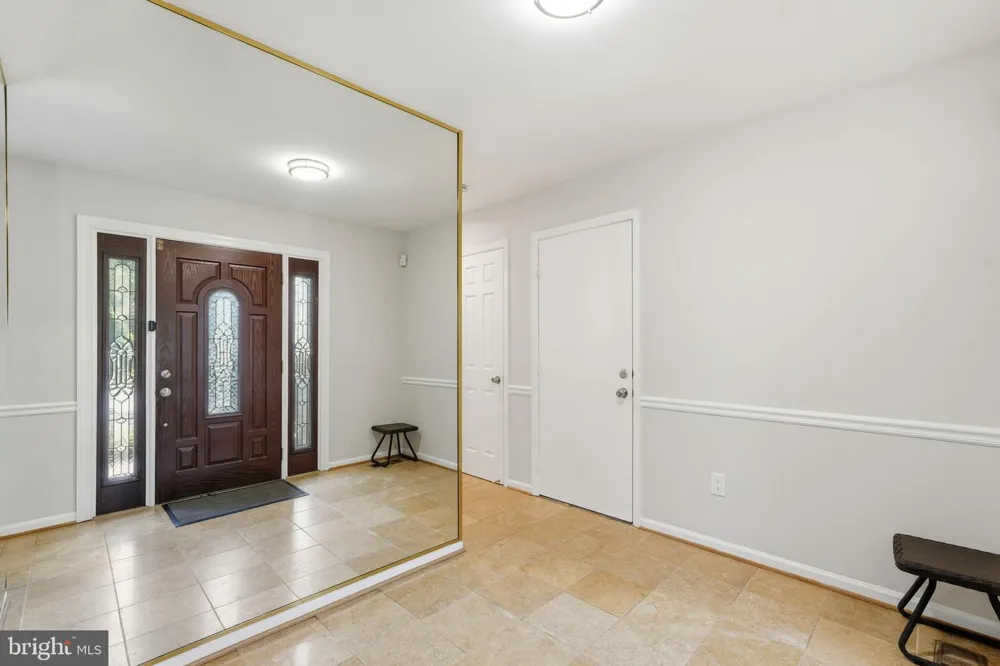 7316 WALNUT KNOLL DRIVE Springfield, VA 22153