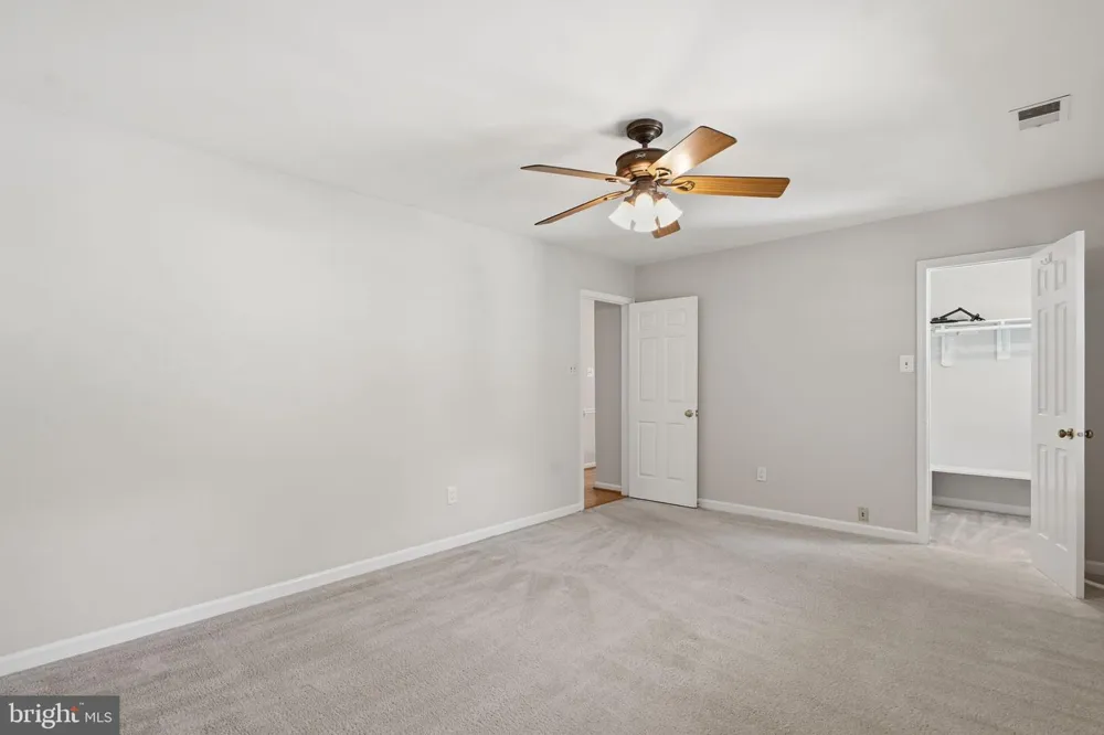7316 WALNUT KNOLL DRIVE Springfield, VA 22153