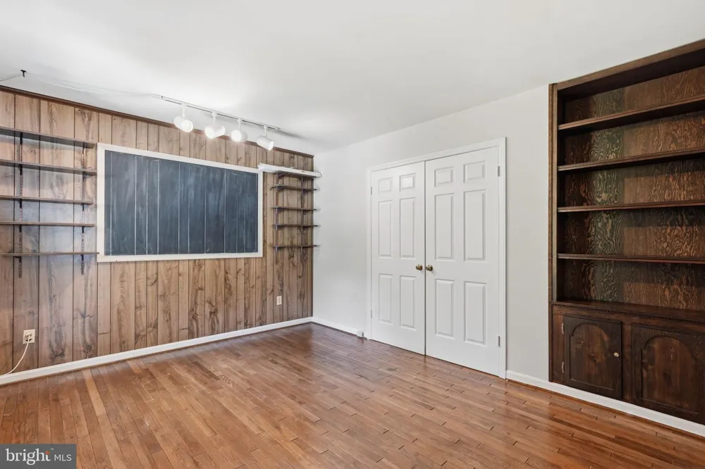 7316 WALNUT KNOLL DRIVE Springfield, VA 22153