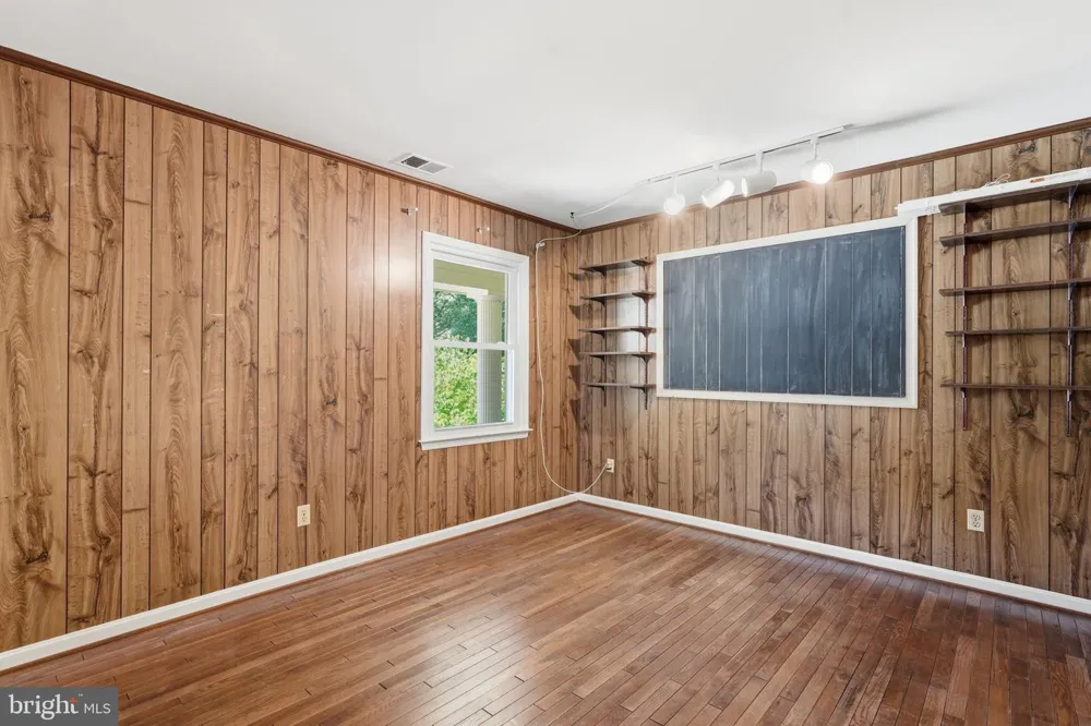 7316 WALNUT KNOLL DRIVE Springfield, VA 22153