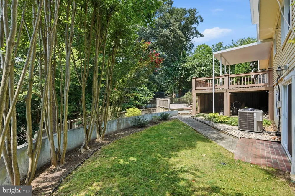 7316 WALNUT KNOLL DRIVE Springfield, VA 22153