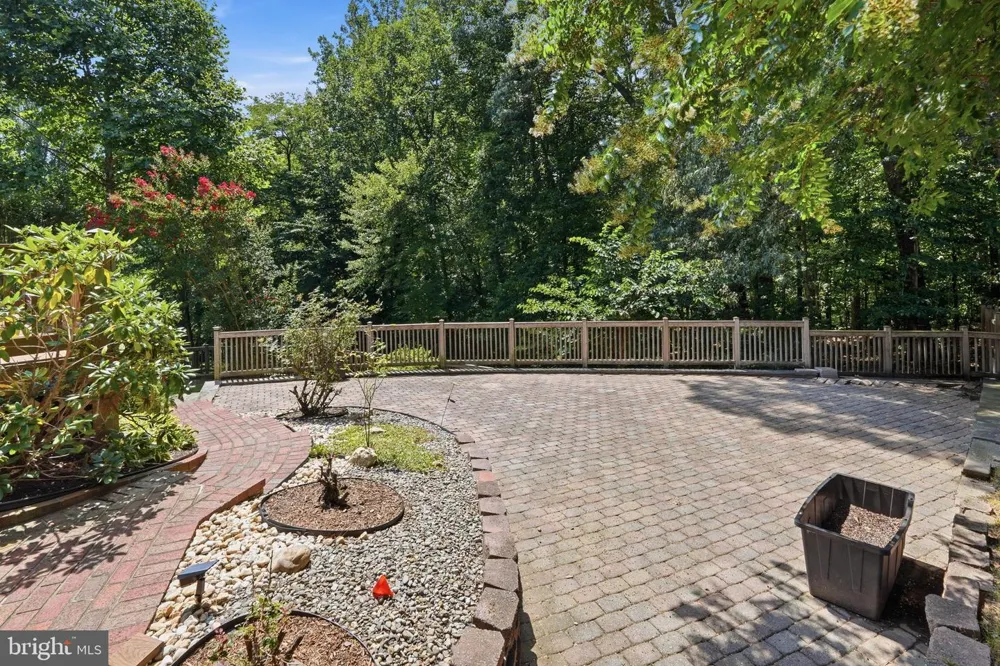 7316 WALNUT KNOLL DRIVE Springfield, VA 22153