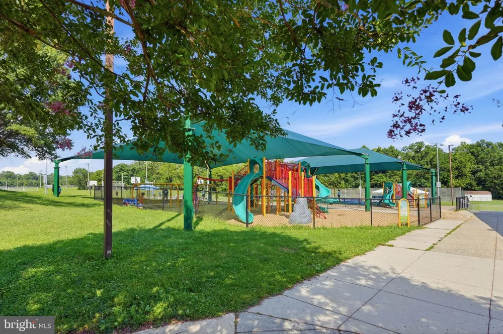 7316 WALNUT KNOLL DRIVE Springfield, VA 22153