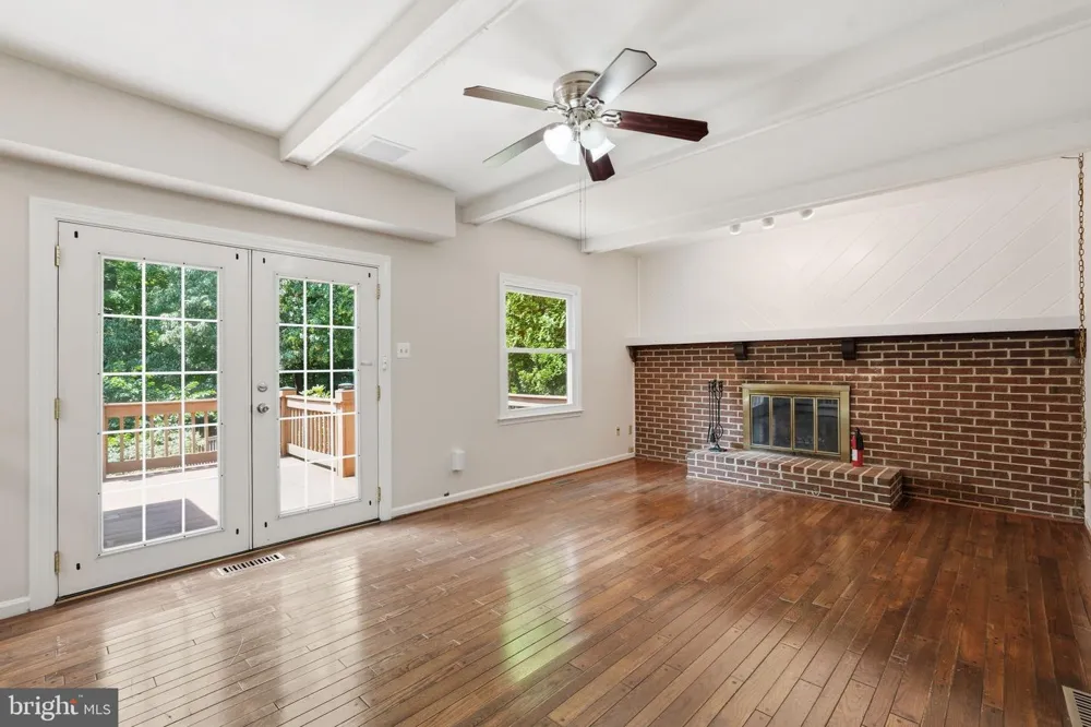 7316 WALNUT KNOLL DRIVE Springfield, VA 22153