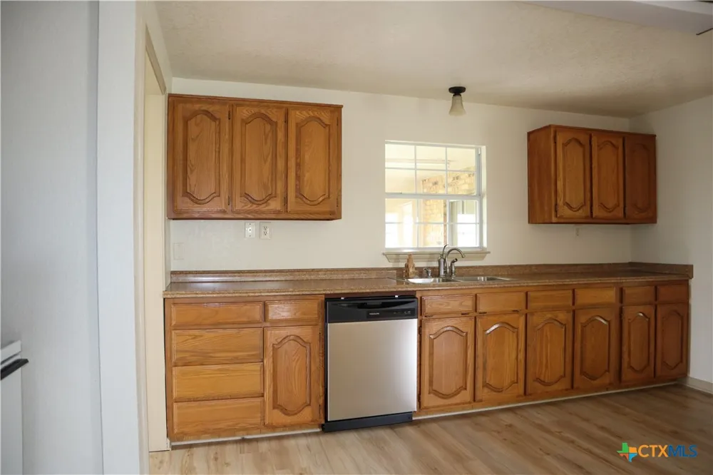 707 Old Seguin Luling Seguin, TX 78155