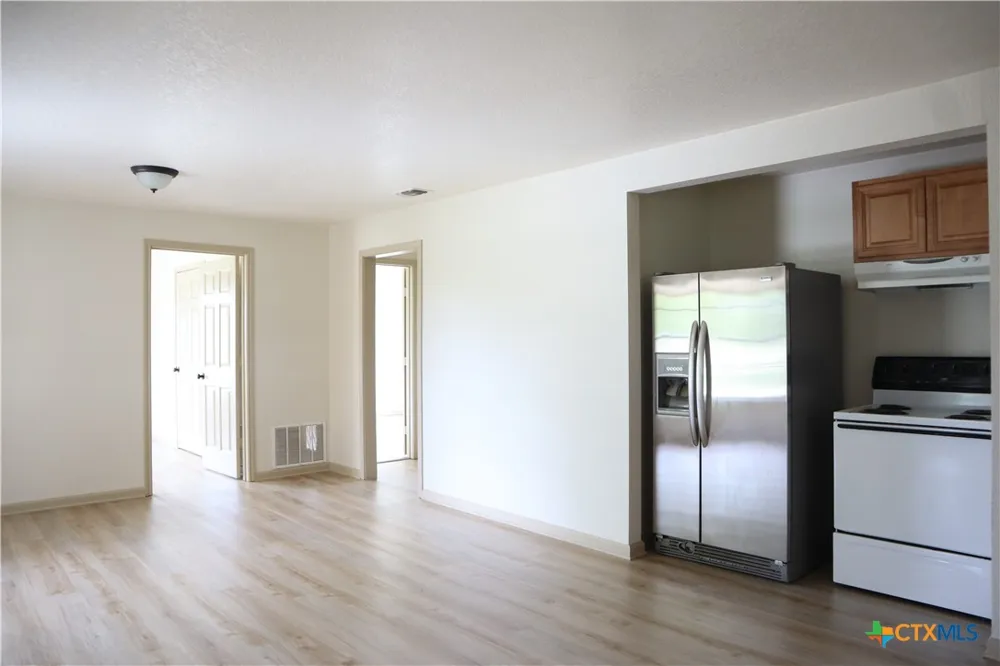 707 Old Seguin Luling Seguin, TX 78155