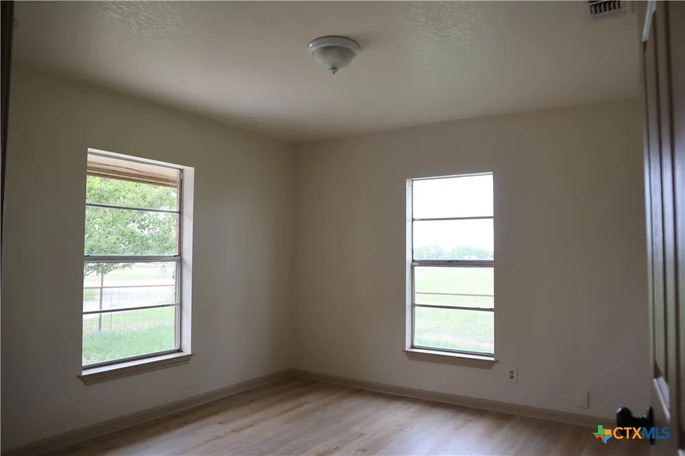 707 Old Seguin Luling Seguin, TX 78155