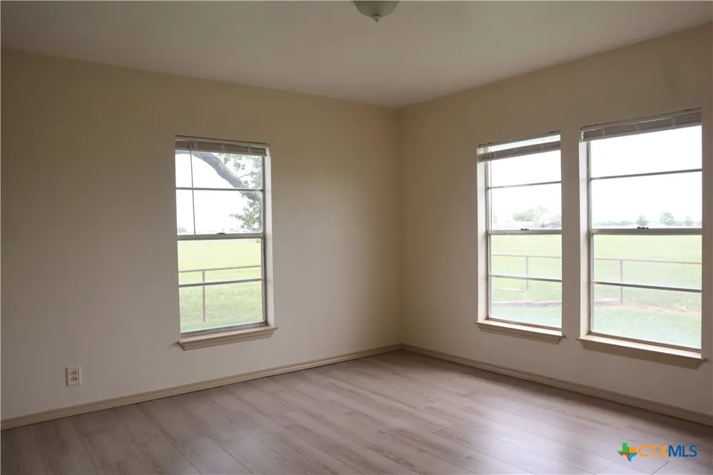 707 Old Seguin Luling Seguin, TX 78155