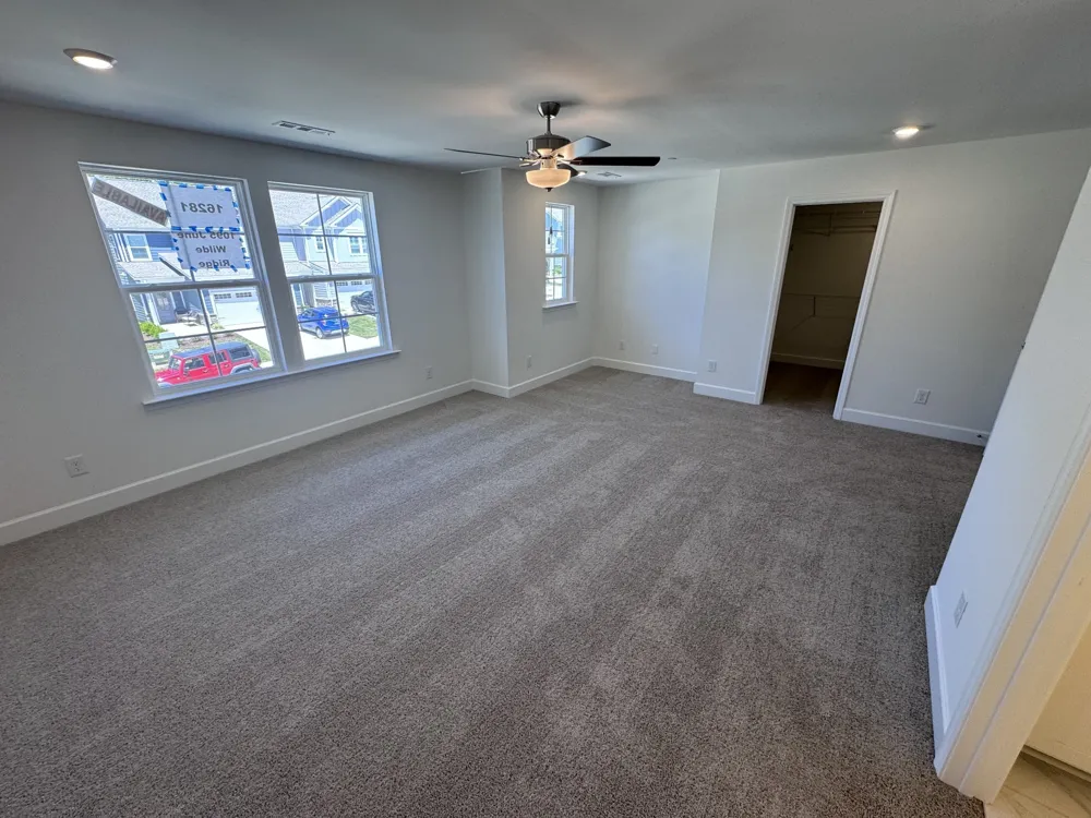 1095 June Wilde Rdg Spring Hill, TN 37174