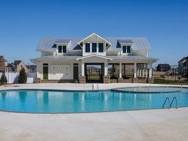 1095 June Wilde Rdg Spring Hill, TN 37174