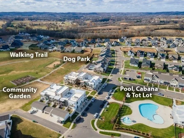 1095 June Wilde Rdg Spring Hill, TN 37174