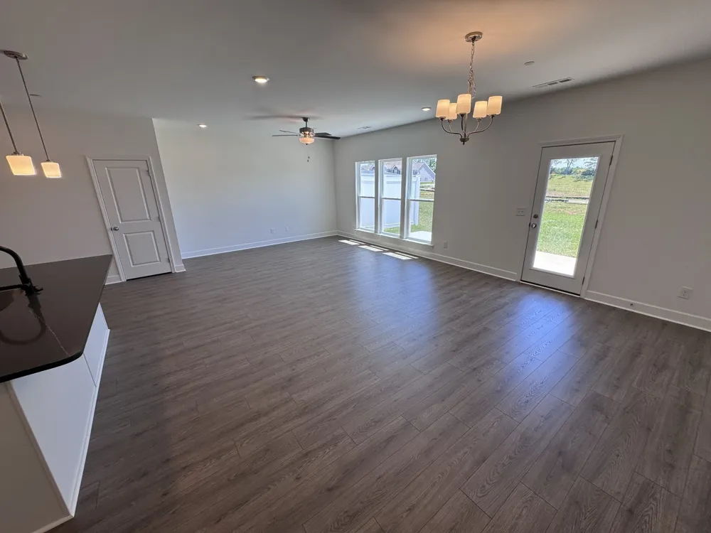 1095 June Wilde Rdg Spring Hill, TN 37174
