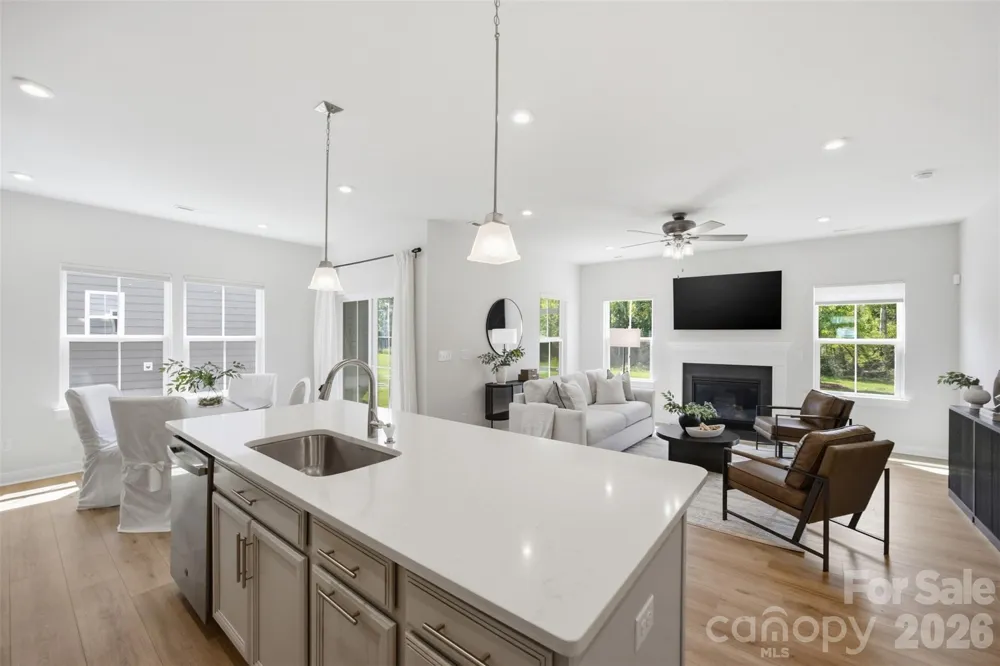 6428 Cambridge Drive Harrisburg, NC 28075