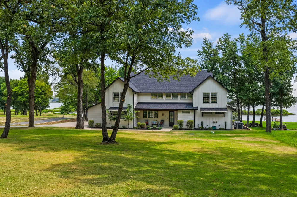 79 Waters Edge Lane Scroggins, TX 75480