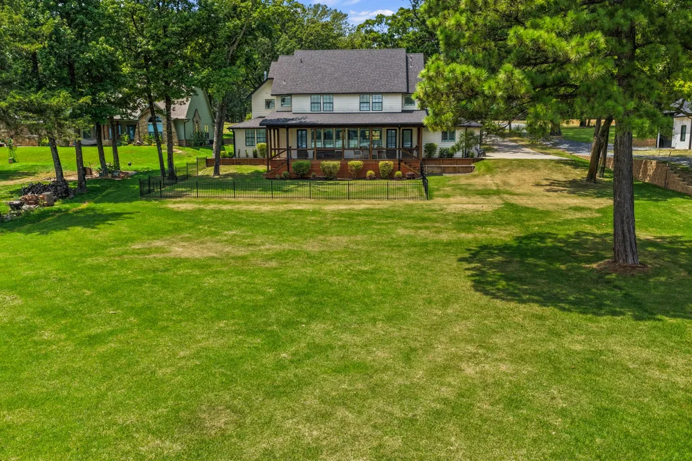 79 Waters Edge Lane Scroggins, TX 75480