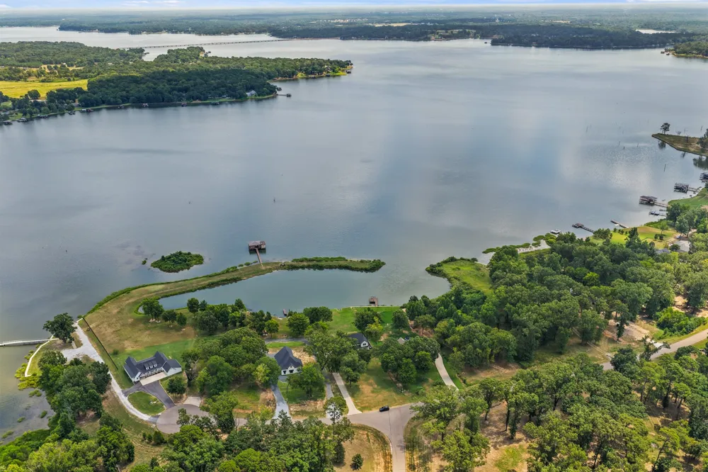 79 Waters Edge Lane Scroggins, TX 75480