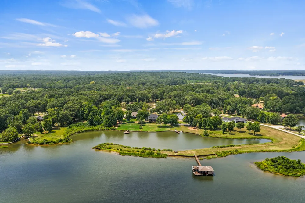79 Waters Edge Lane Scroggins, TX 75480